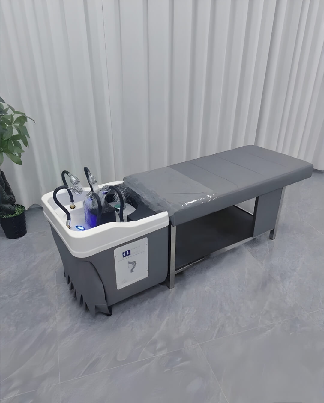 Head Spa - Pressure Point 6-Head Sink and Spa Bed  Studio View